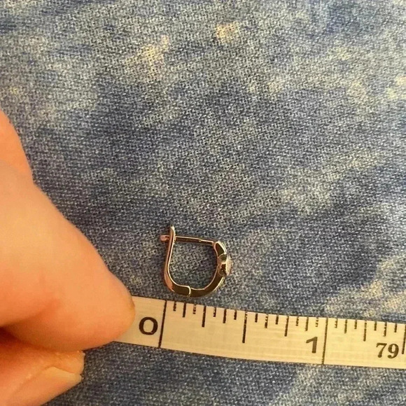 πΊ Happy π Smiling ππΊ face small sterling silver earrings for kids πΉππΊπΈ - Picture 5 of 6